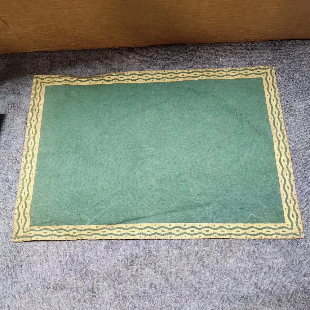 Vintage Pier 1 Imports 4 piece green cotton placemats B b48